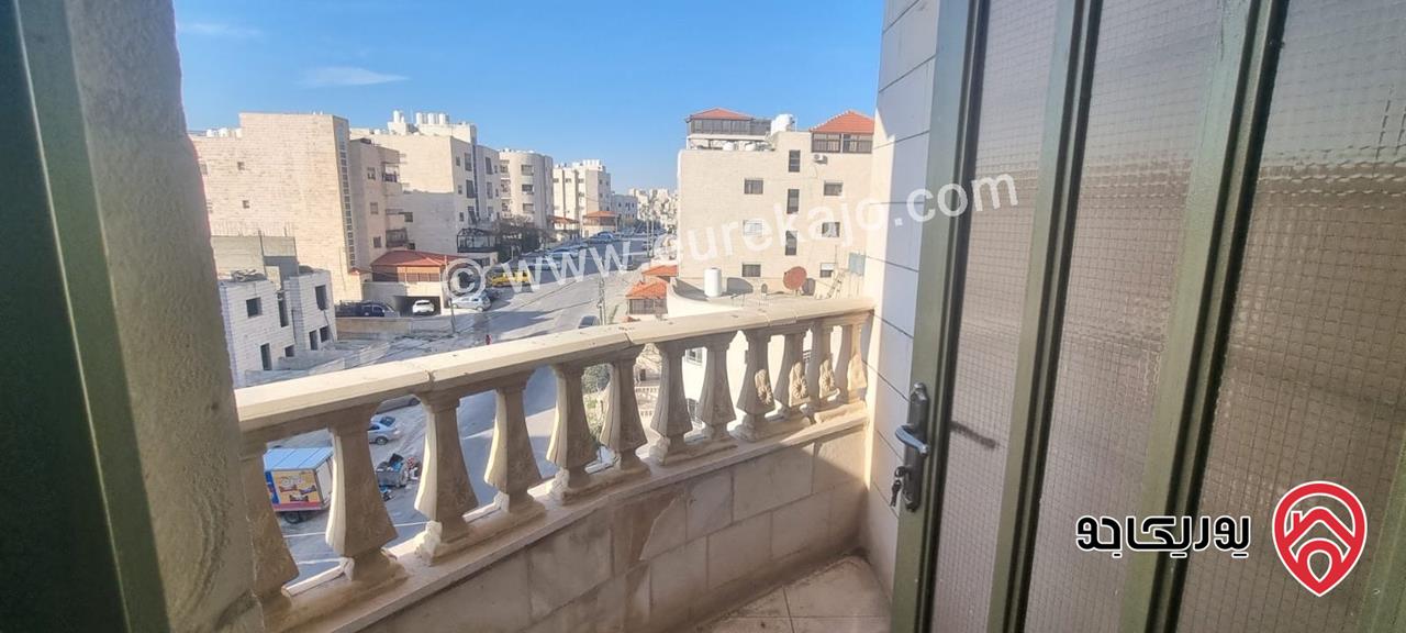 شقة مميزة مساحة 115م طابق ثالث للبيع في عمان - ام نوارة ضاحية الفاروق بالقرب من دوار البنزين من المالك مباشرة 