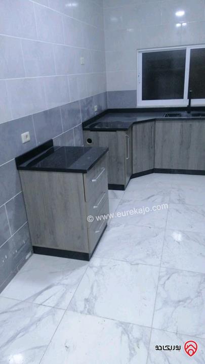 منزل مساحة 140م على أرض 250م للبيع في اربد - ايدون 