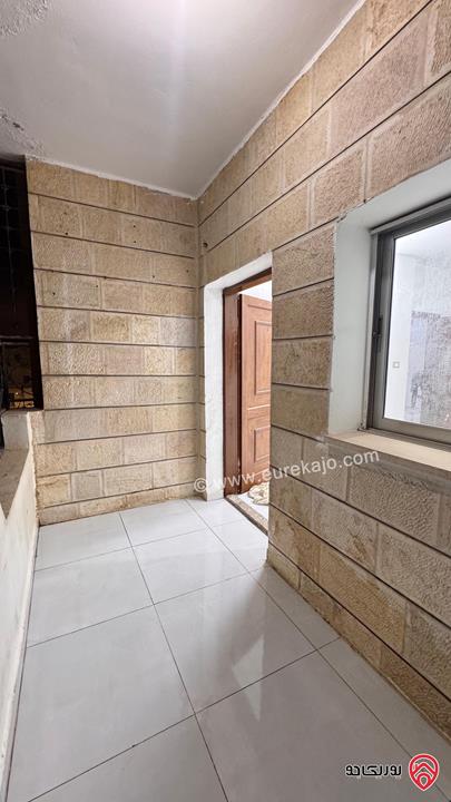 شقة طابق رابع مساحة 140م للبيع في اربد 