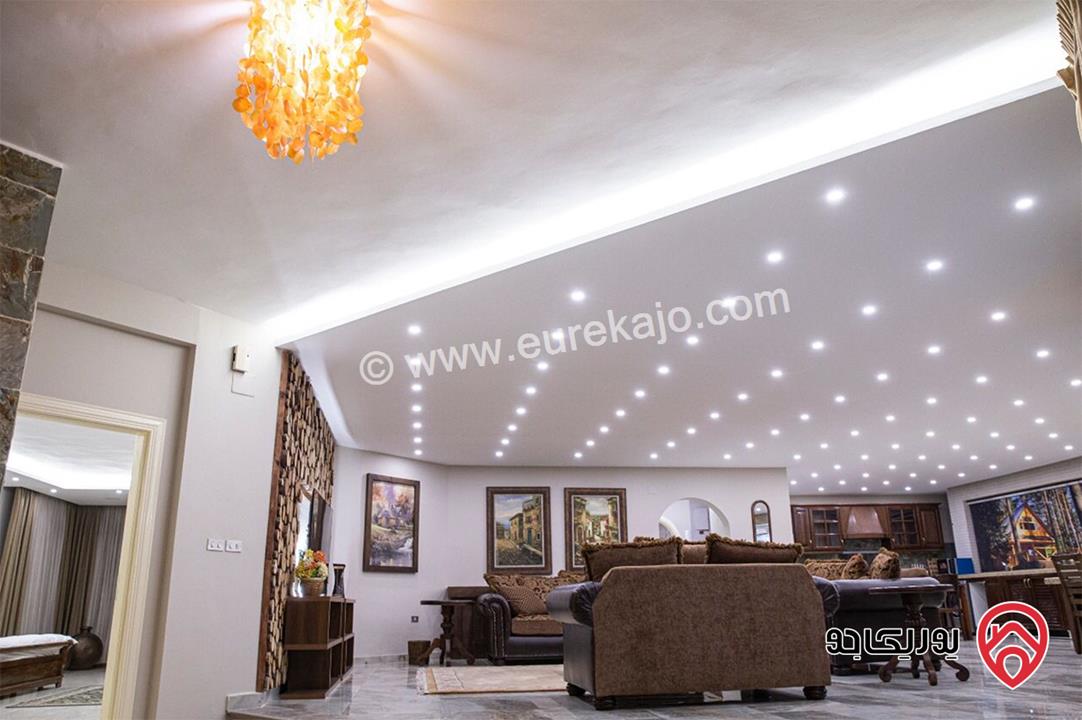 شقة طابقية فخمة مساحة 420م داخلي و 300م خارجي مع مسبح للايجار المفروش في عمان - أم السماق