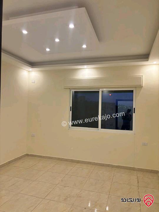 شقة طابق ارضي مساحة 190م للبيع في الزرقاء الجديدة