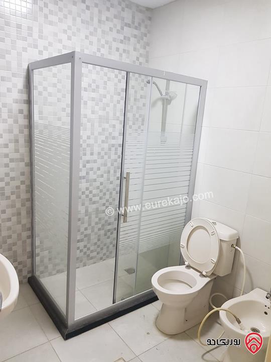 شقة ارضية مساحة 130 م مع ترس امامي 25م وكراج خاص للايجار في عمان - تلاع العلي 