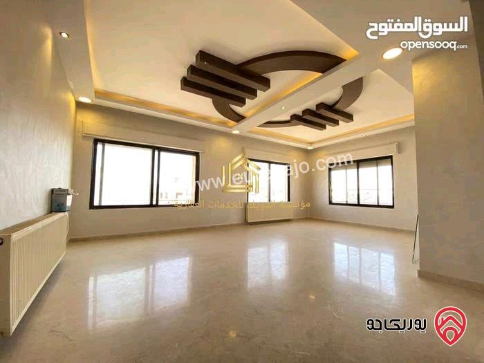 شقة فارغة طابق ثالث مساحة 227م للايجار في عمان - الكرسي 