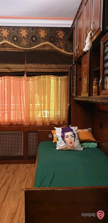 شقة ديلوكس أرضية مساحة 240م داخلي و 300م خارجي للبيع في عمان - تلاع العلي