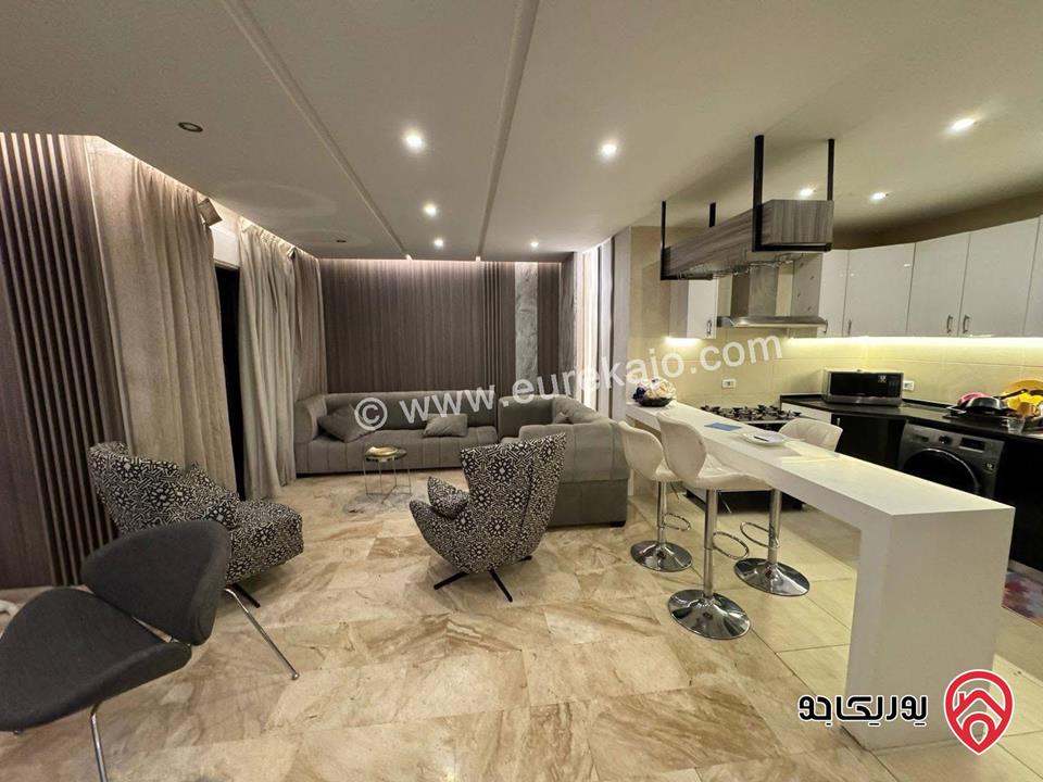 شقة مساحة 140م مع روف منفصل 70م للبيع في عمان - عبدون 