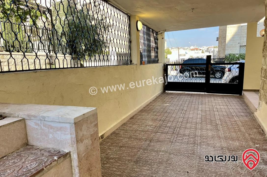 شقة دوبلكس طابق أرضي مساحة 324م للبيع في عمان - ام السماق 