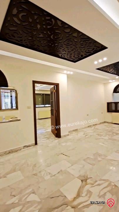 شقة فاخرة ارضية مساحة 155م داخلي و 150م خارجي للبيع في عمان - خلدا 