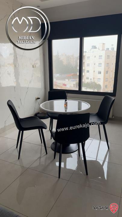 شقة مفروشة فاخرة للايجار في عمان - الدوار السابع مساحة 100م طابق ثالث تشطيبات وديكورات فندقية اطلالة جميلة