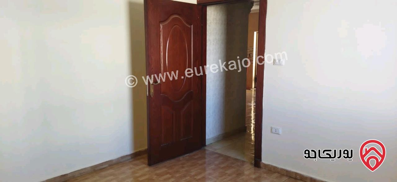 شقة غير مسكونة طابق اخير ثالث مساحة 150م للبيع في عمان - شفا بدران
