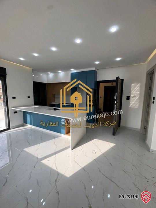 شقة جديدة لم تسكن مساحة 130م طابق ثالث للايجار في عمان - الجبيهة 