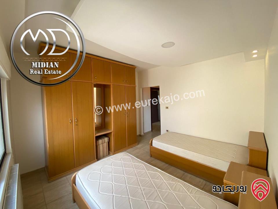 شقة للبيع في عمان - خلدا مساحة 220م طابق ثالث 4 نوم تشطيبات سوبر ديلوكس اطلالة جميلة و بسعر مميز