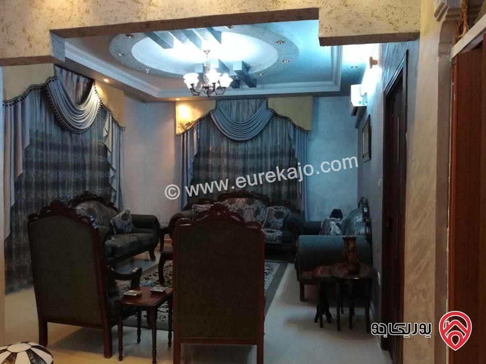 منزل مستقل مساحة 222م على أرض 387م للبيع في الزرقاء الجديدة