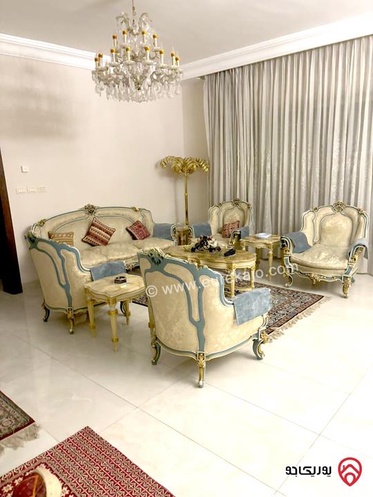 شقة طابقية ارضية مساحة 355م مع حديقة 500م للبيع في عمان - الشميساني