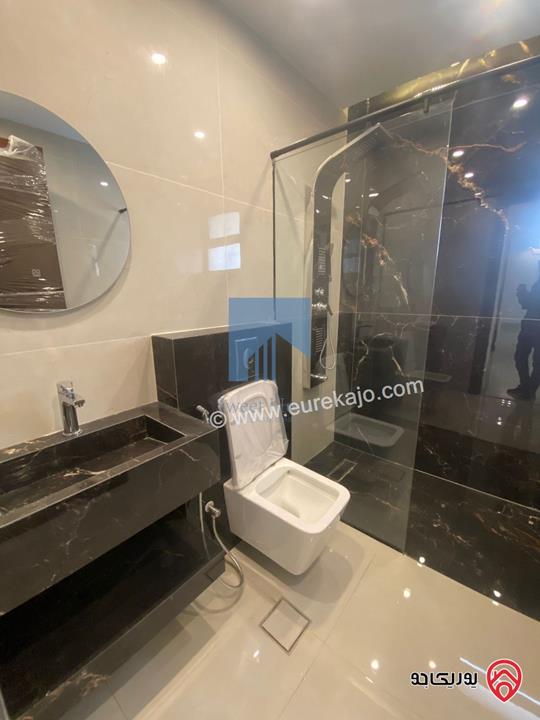 شقة شبه ارضية مساحة 175م مع ترسات 120م للبيع في عمان - الرابية