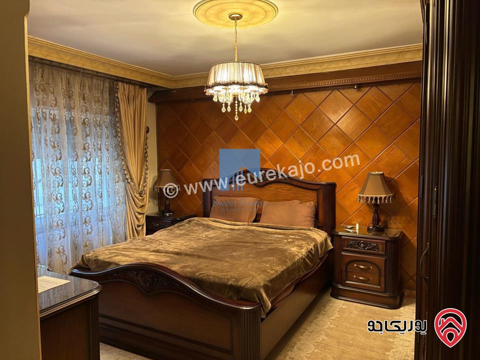 شقة فاخرة للبيع في عمان - خلدا خلف السيتي مول 180م مع حديقة وترسات 120م بسعر مغري