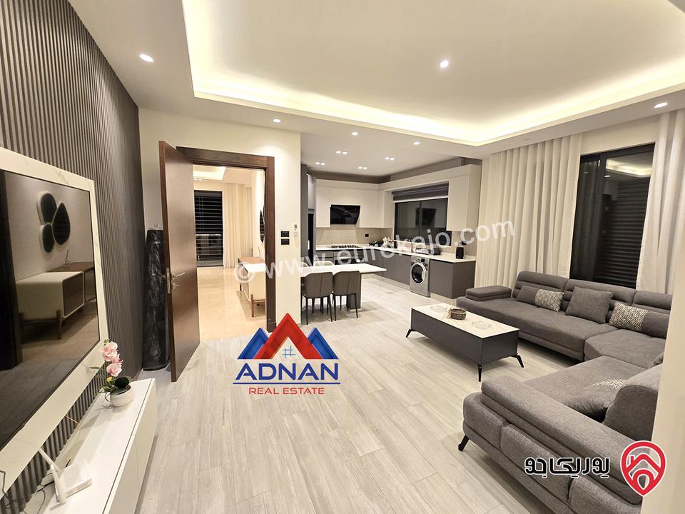 شقة ارضية جديدة مساحة 175م داخلي و 150م خارجي للايجار مفروشة في عمان - دير غبار