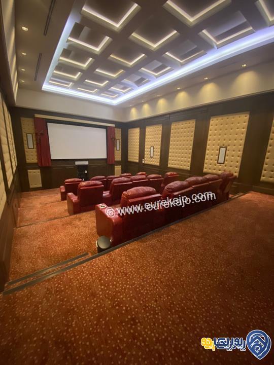 فيلا فاخرة جدا مساحة البناء 3600م في طريق المطار للبيع