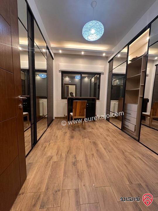 شقة طابق ثالث مع روف مساحة 180م للايجار في عمان - خلدا