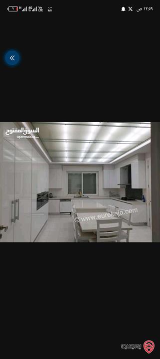 قصر مساحة البناء 1800م على ارض 10 دونم للبيع في مادبا 