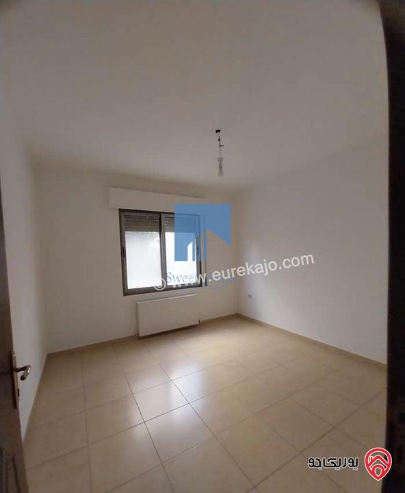 شقة مميزة طابق ثالث 180م مع روف 80م للبيع في عمان - الرابية