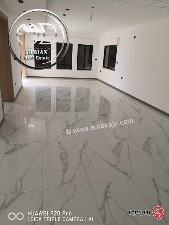 فيلا للبيع في عمان - ام السماق مساحة البناء 530م والأرض 550م مع تراسات و حدائق تشطيبات و ديكورات سوبر ديلوكس بسعر مميز
