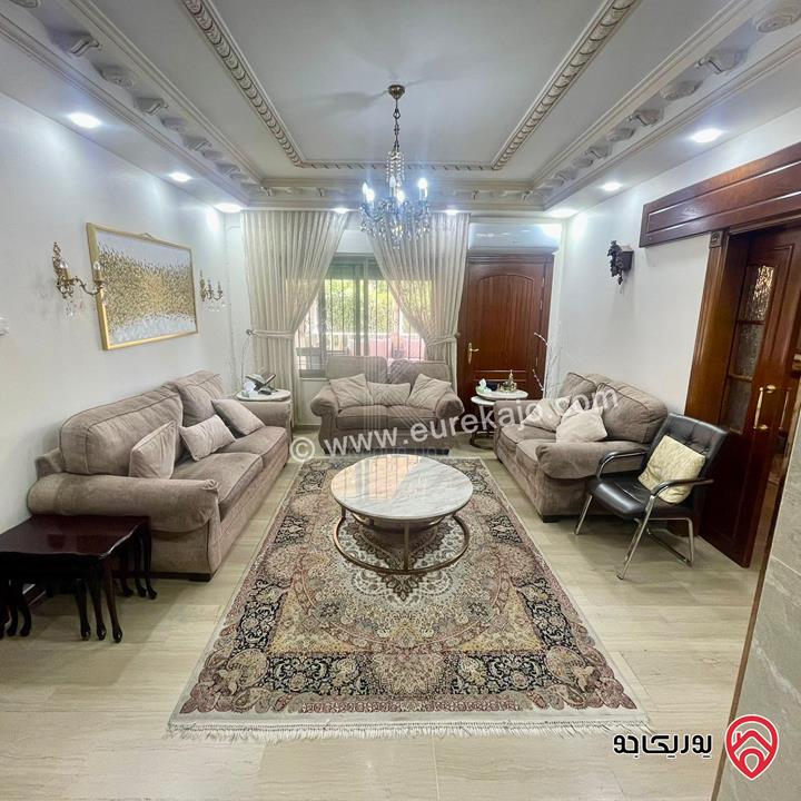 فيلا دوبلكس متلاصقة مساحة 500م على أرض 500م للبيع في عمان - الجبيهة – بناء خاص من المالك