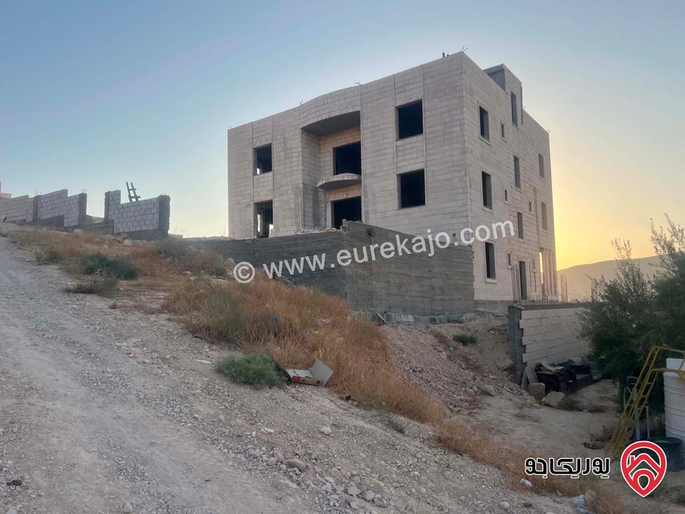 بيت مستقل 3 طوابق للبيع في الزرقاء - ضاحية الصالحية