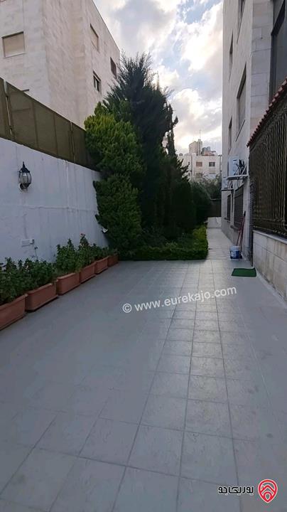 شقة أرضية شبه فيلا مساحة 270م داخلي وخارجي 250م شرقية جنوبية مشمشة مدخل وكراج مستقل للبيع في عمان - الشميساني