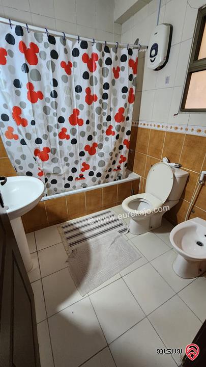 شقة شبه ارضية مساحة 198م للبيع في عمان - ضاحية الرشيد 