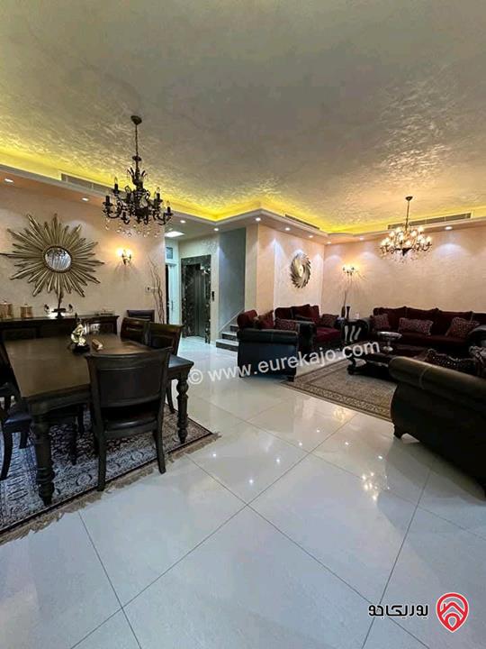 فيلا مساحة 450م على أرض 350م للبيع في عمان - الحمر 