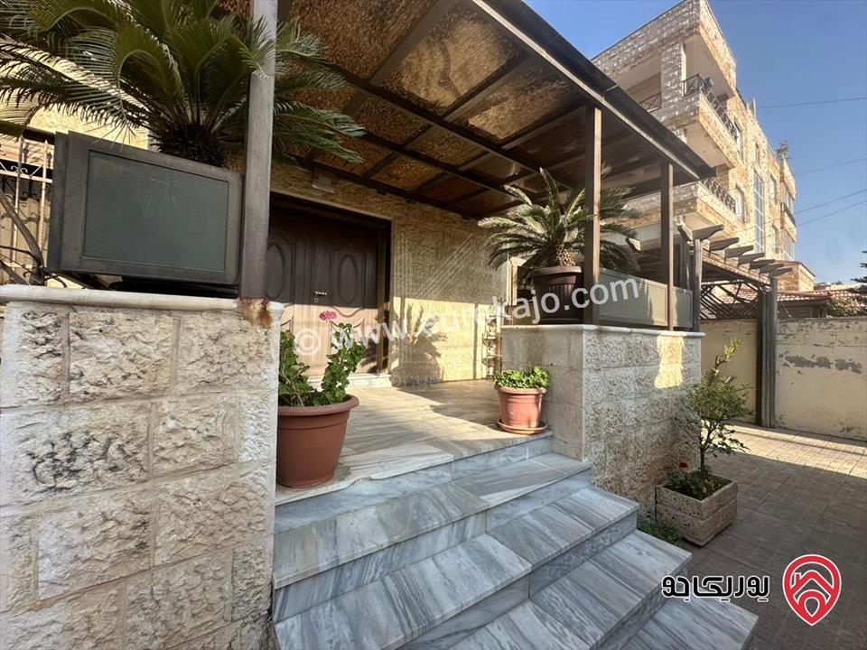 شقة مميزة دوبلكس مساحة 260م داخلي و 150م خارجي للبيع في عمان - خلدا