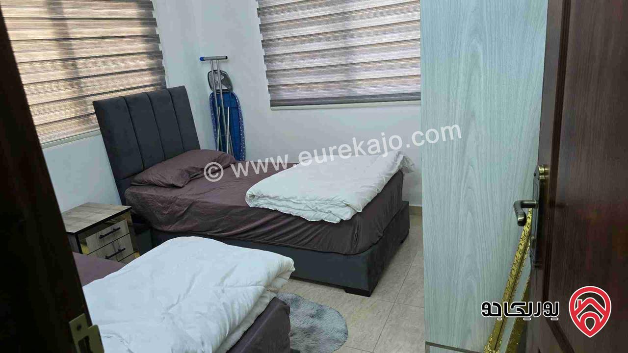 شقة مساحة 70م طابق أول مفروشه للإيجار في اربد - طلوع مسجد علياء التل 