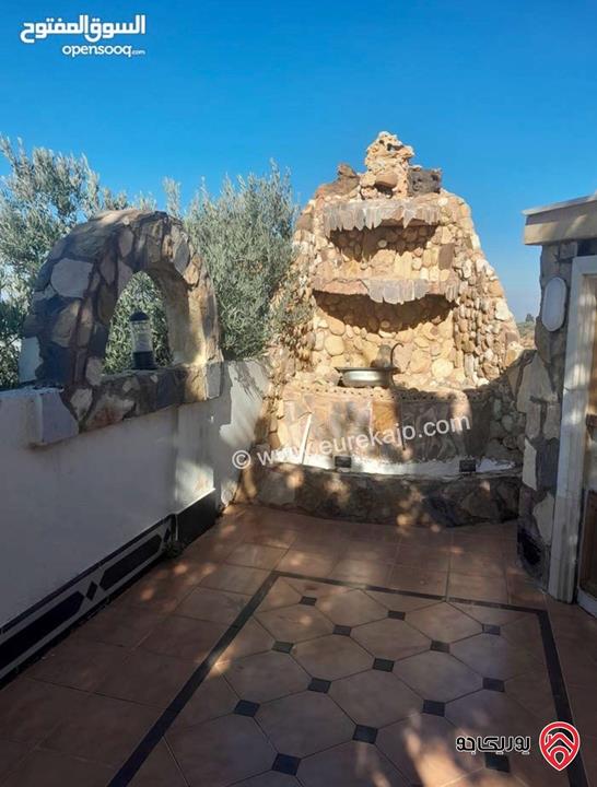 فيلا دوبلكس مساحة 300م على أرض 480م للبيع في مغاريب السلط 