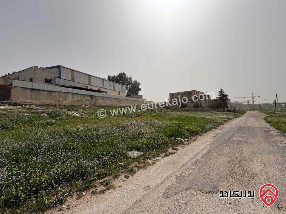 ارض مساحة 1 دونم و 246م للبيع في عمان - ماركا