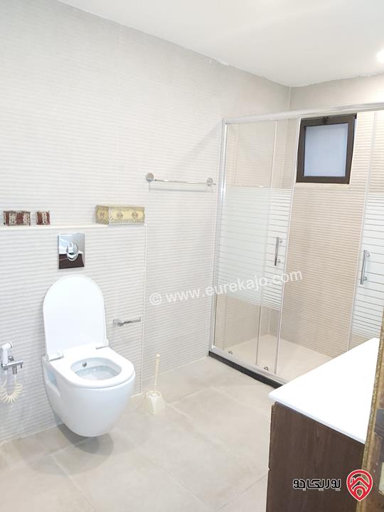 شقة فاخرة مفروشة طابق ثالث مساحة 140م للايجار في عمان - تلاع العلي