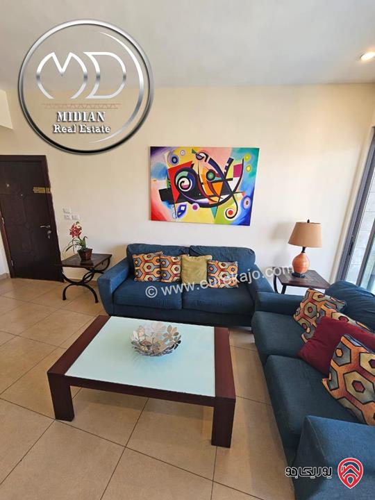 شقة مفروشة للايجار في عمان - عبدون مساحة 90م طابق ثاني تشطيبات و ديكورات فندقية فرش فاخر اطلالة جميلة