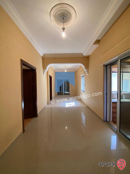 شقة مميزة طابق ارضي معلق 140م تشطيب سوبر ديلوكس للبيع في عمان - خلدا