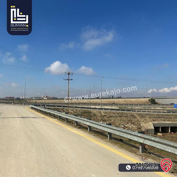 أرض استثمارية مميزة تقع على 3 شوارع مساحة 740م للبيع في عمان - بالقرب من جامعة الاسراء 