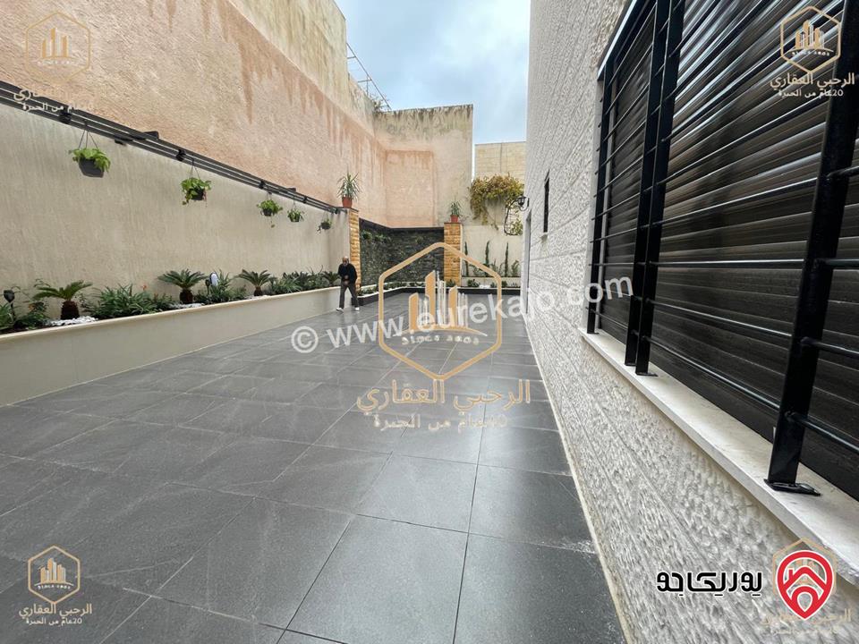 شقة فارغة أرضية مساحة 225م داخلي و 200م خارجي للايجار في عمان - الجبيهة