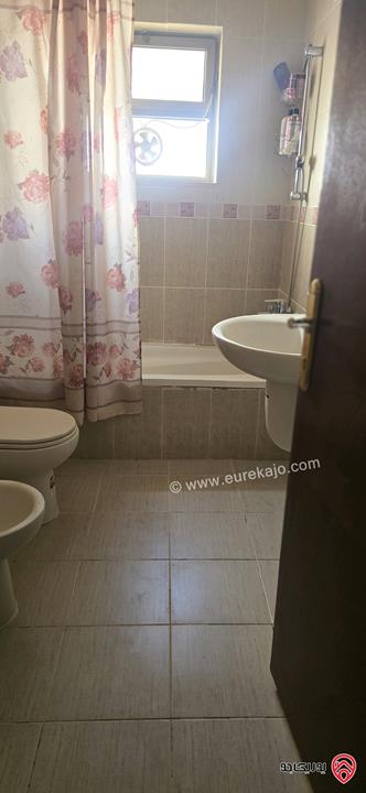 شقة طابق ثاني مساحة 223م للبيع في عمان - خلدا