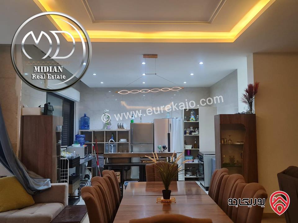 شقة دوبلكس طابق اخير مع روف للبيع في عمان - ام السماق مساحة 180م تشطيبات ديكورات سوبر ديلوكس اطلالة جميلة بسعر مميز جداً