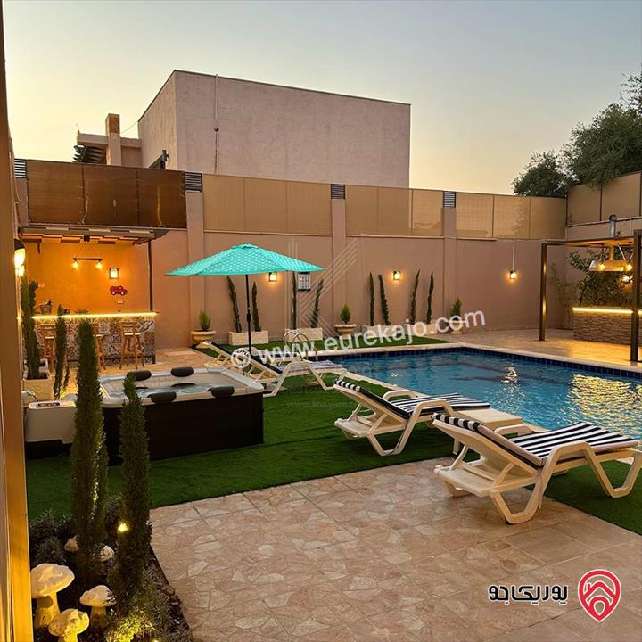 شاليه مفروش فاخر مساحة الأرض 288م والبناء 147م للبيع في البحر الميت