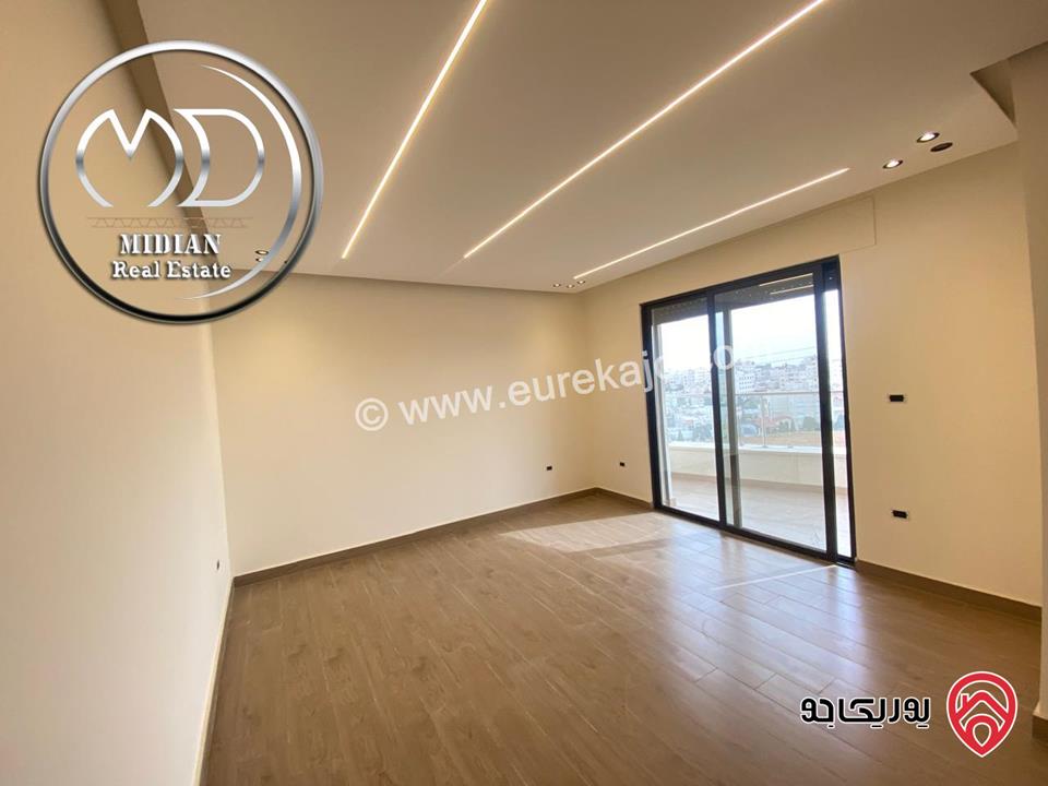 شقق جديدة للبيع في عمان - الظهير مساحات 200م & 250م تشطيبات ديكورات فاخرة اطلالة جميلة موقع مميز على ثلاث شوارع بأسعار مميزة جداً