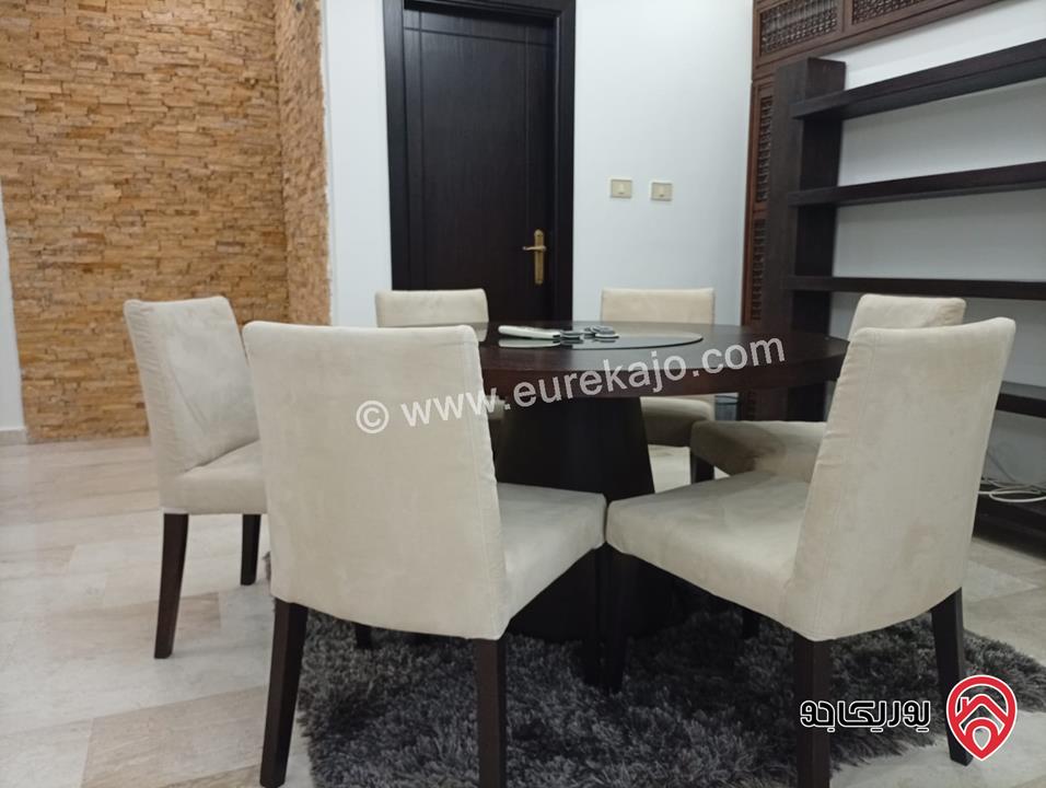 شقة دوبلكس أرضية شبه مستقلة مساحة 375م داخلي و 300م خارجي للبيع في عمان - خلدا