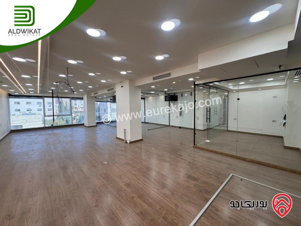 مكتب للبيع او للايجار في عمان - ام السماق / قرب مكة مول طابق اول مساحة المكتب 109م موقع مميز