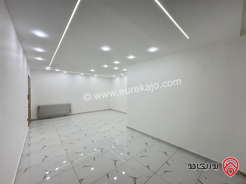 شقة طابق ثالث دوبلكس مساحة 212م مع تراس خارجي 40م للبيع في عمان - البنيات 