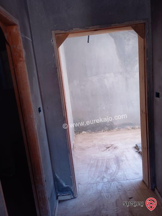 بيت مستقل غير مشطب مساحة 225م على أرض 900م للبيع في عمان - البيضاء