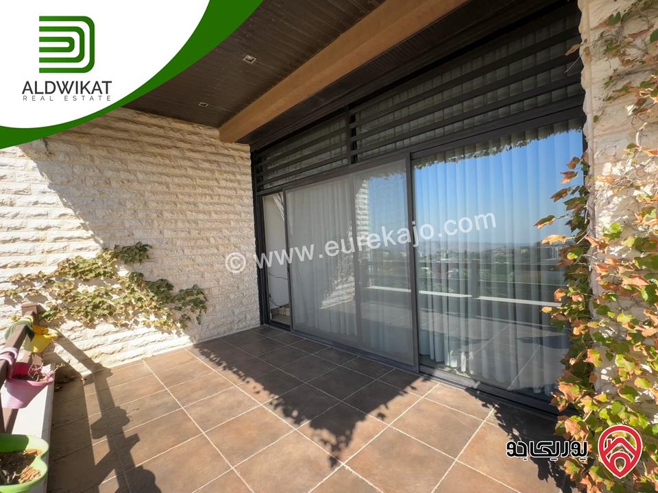 فيلا مستقلة للبيع في عمان - بدر الجديدة مساحة الارض 985م ومساحة البناء 1200م ومساحة الحديقة 400م ومساحة الترس 200م ذات موقع واطلالة مميزة