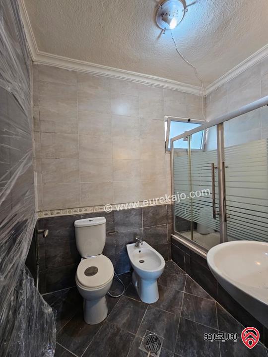 شقة طابق أول مع روف مساحة 320م للايجار في عمان - الرابية