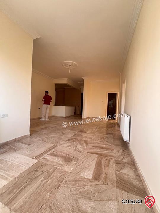 شقة طابق ثاني مساحة 190م للايجار في عمان - خلدا